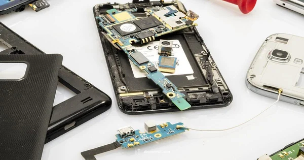 Phone Disassembly Safety - Disasembl